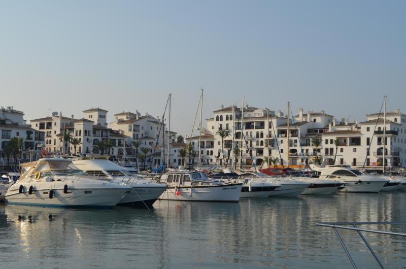 Penthouse Marina La Duquesa Apartment Manilva Ngoại thất bức ảnh
